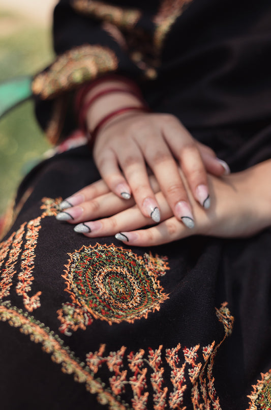 Black Pashmina Stole with Intricate Palla work