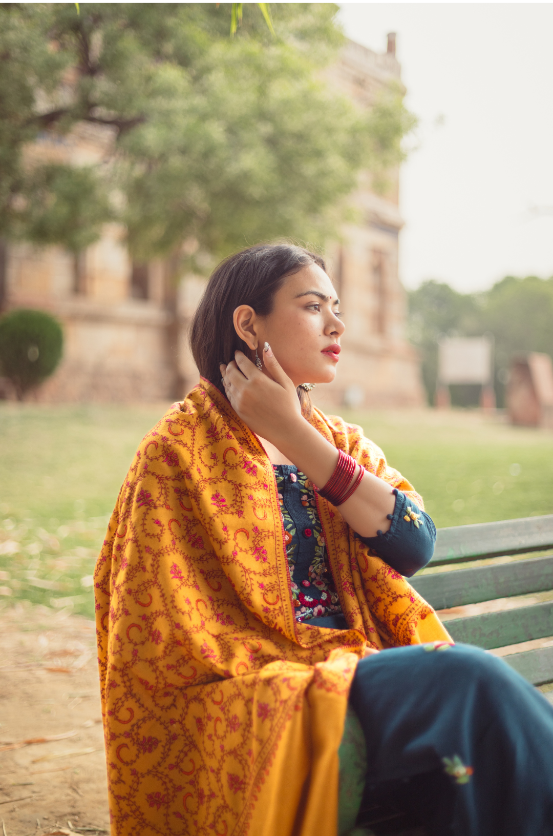 Yellow stole with pink jaal work