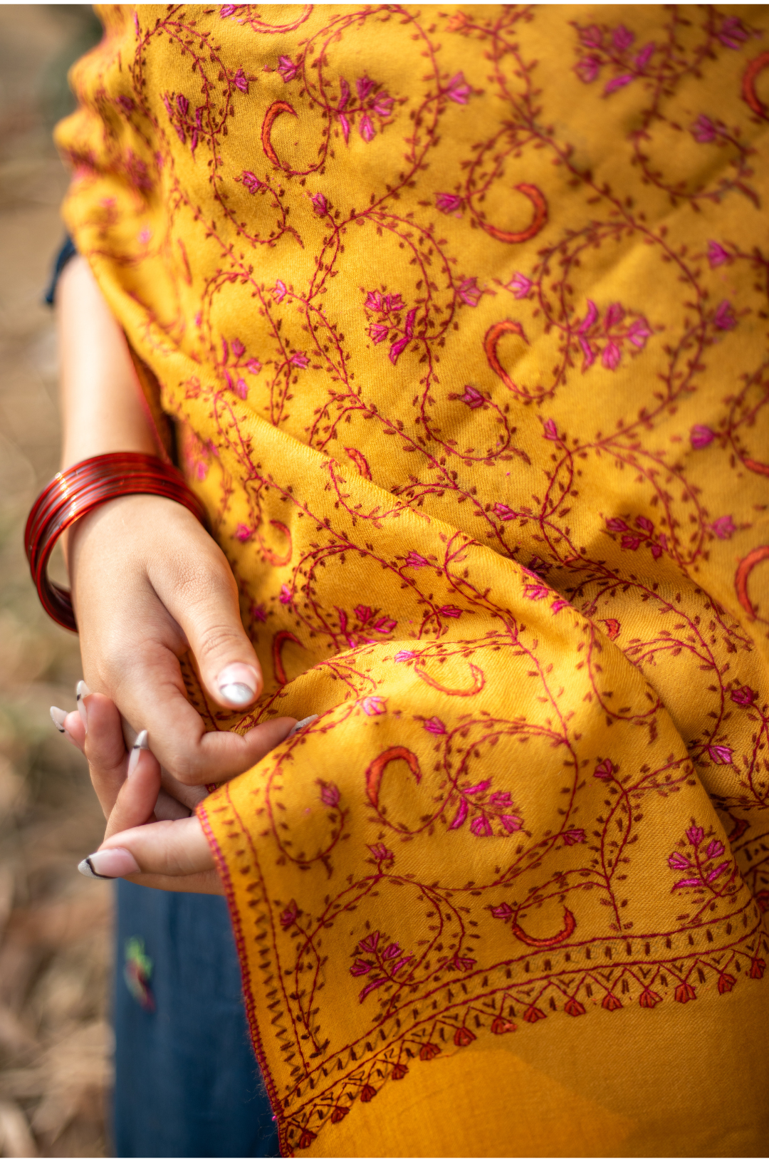 Yellow stole with pink jaal work