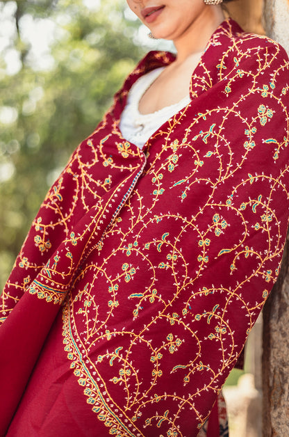 Maroon stole with full jaal work