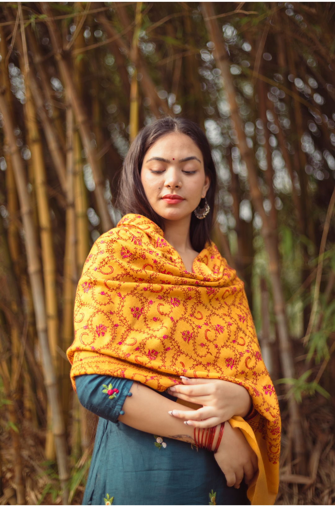 Yellow stole with pink jaal work